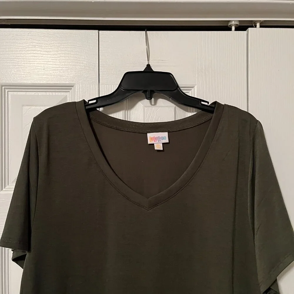Shirt - Picture 2 of 4